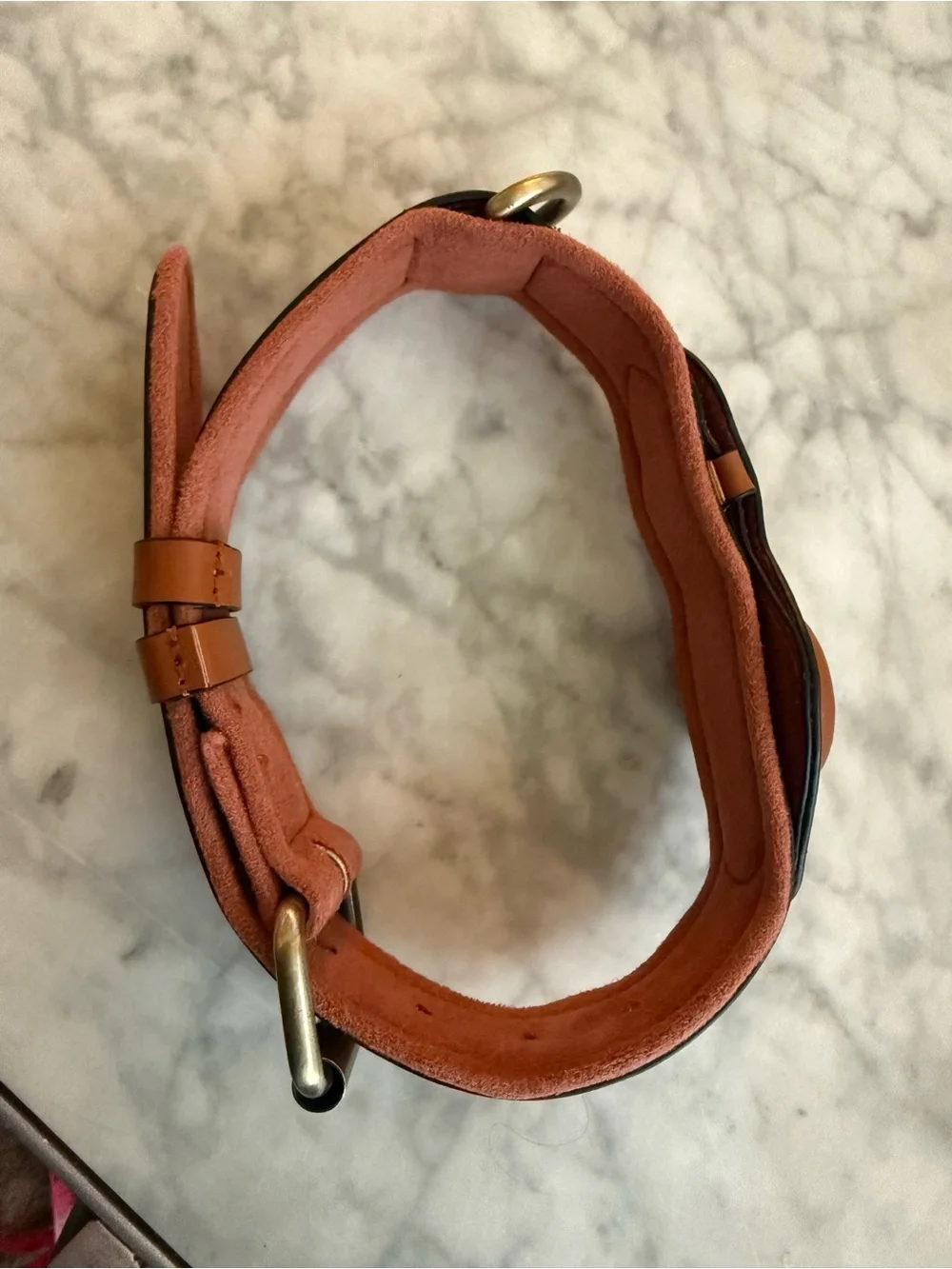 NEW Chonk Luxury Dog Collar Size Medium Brown Leather Apple AirTag Holder